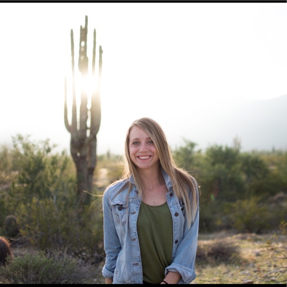 Meet your Posher, Jessica - Picture 1 of 1